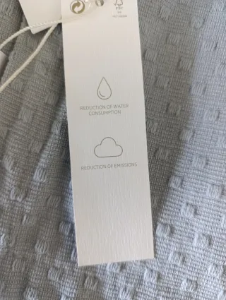 Colcha Zara Home gris azulado