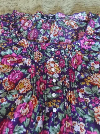 Camisola de manga larga floreada