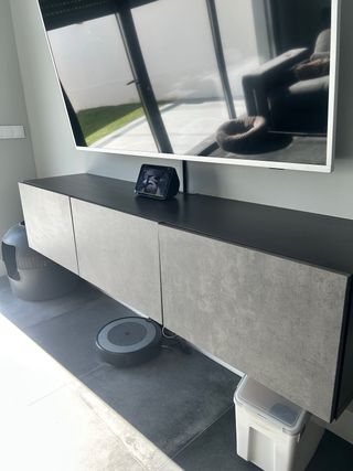 Mueble TV moderno gris y negro