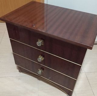 Mesita de noche 3 cajones madera y metal