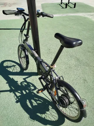 Bicicleta Eléctrica B'Twin Plegable