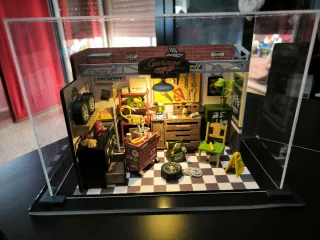 Maqueta Taller Mecánico Montado con Luz .