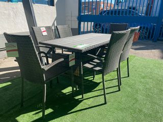 Mesa Exterior con 6 Sillas en Ratan