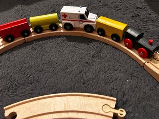 Tren de madera completo