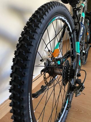 Bicicleta 24” Btwin Rockrider ST 700 COMO NUEVA