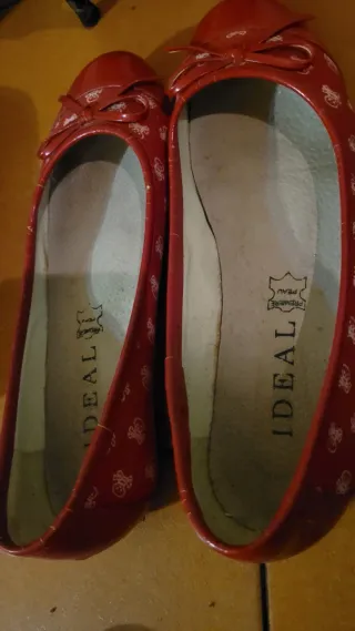 Sandalias doradas y blancas mujer