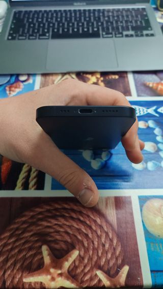 Iphone 16e al 94% pari al nuovo, baratto con 15pro