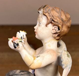 Pareja de querubines porcelana estilo Capodimonte