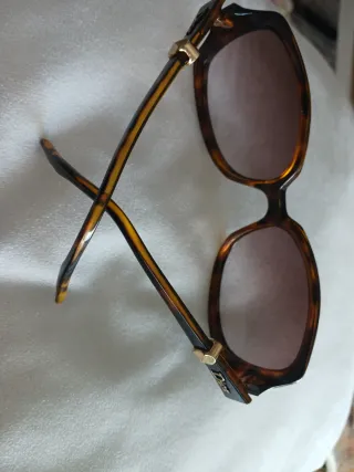 Gafas de sol estilo tortuga