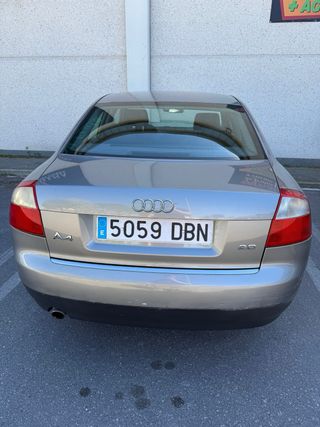 Audi A4 2004 2.0 Gasolina 211.000km