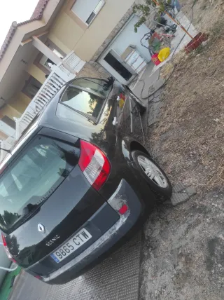 scenic 1.9  2004 180mk