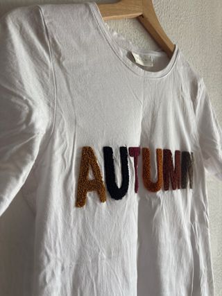 Camiseta VILA blanca letras AUTUMN talla XS