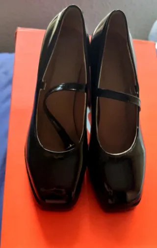 Zapatos Bratz negros charol