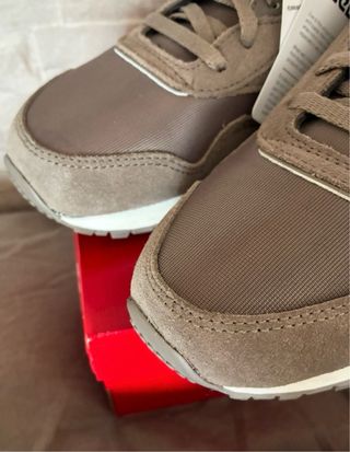 Zapatillas Reebok en Gris T.37 con etiqueta