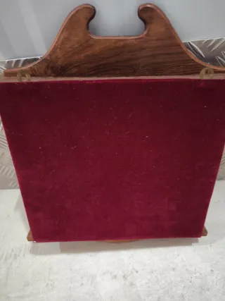 Mueble expositor dedales madera