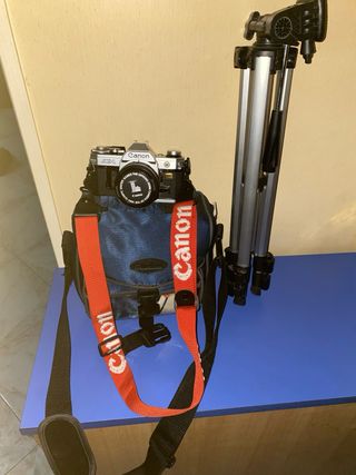 Canon AE-1 + Obiettivo 50mm f/1.8 Kit Completo