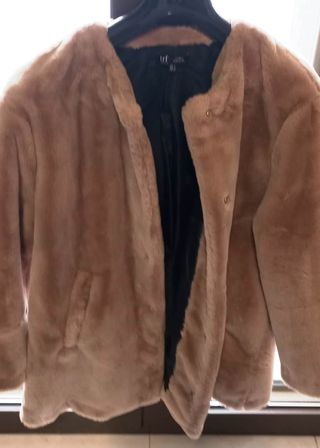 Cappotto pelliccia sintetica Zara collo rotondo