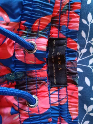 Bañador Zara Estampado Flores Azul Rojo,nuevo