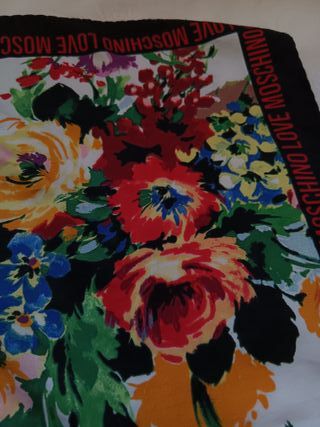 Foulard Love Moschino floreale multicolore
