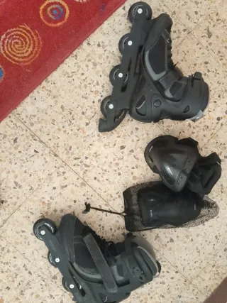 Patines en línea negros
