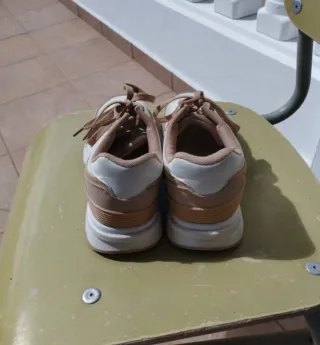 Zapatillas mujer beige y blanco Talla 37