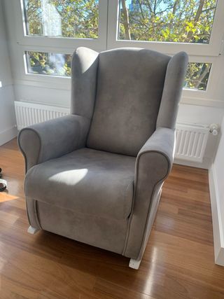 Sillón mecedora lactancia gris