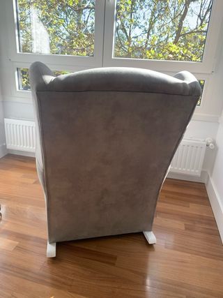 Sillón mecedora lactancia gris