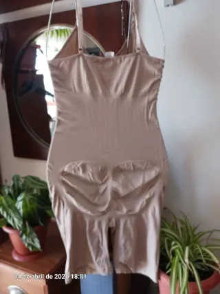 Faja reductora torso y piernas Talla XXL da para 4