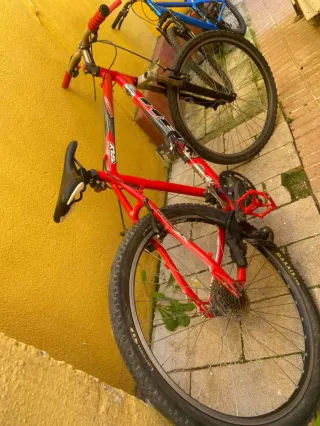 Bicicleta BH Roja