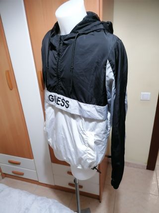 Piumino GUESS unisex + regalo