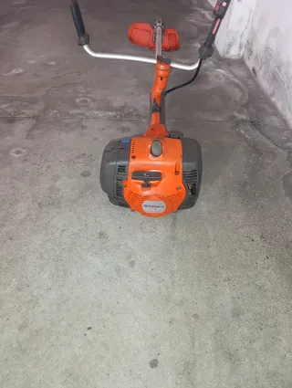 Desbrozadora Husqvarna 555FRM