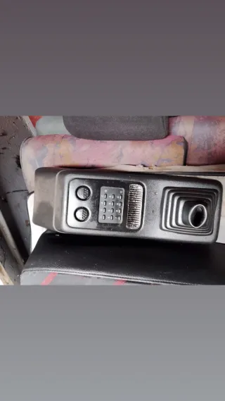 Repuestos Peugeot 106: Capó y Parachoques