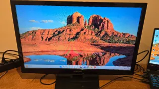 Schermo Samsung 24" UE24H003AW