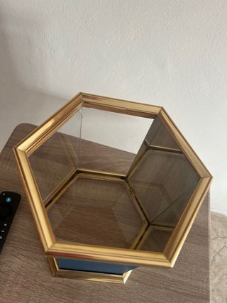 Vitrina Hexagonal Vintage Dorada