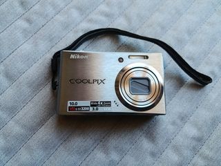 Cámara Nikon Coolpix S610 Plata como nueva