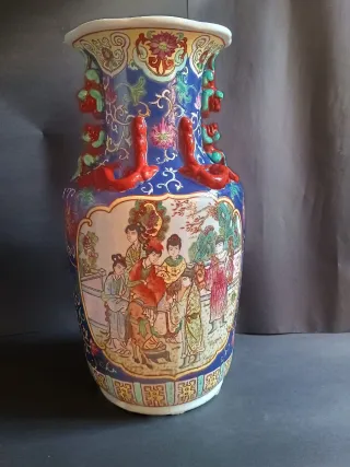 Jarrón de porcelana multicolor