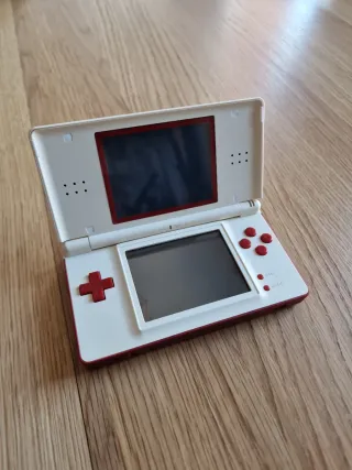 Nintendo DS Lite Roja y Blanca
