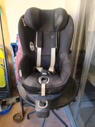 Silla de coche giratoria negra