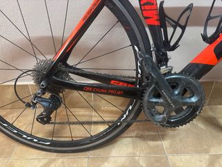Bicicleta de carretera CBK MIX3 roja y negra
