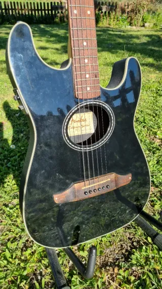 Fender California Series + previo FISHMAN