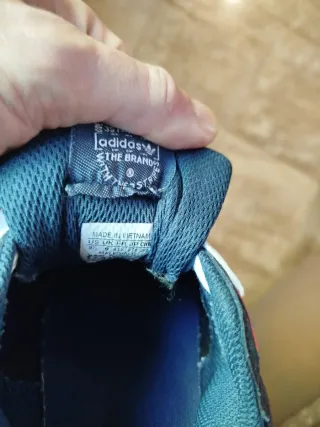 Zapatilla Adidas ZX 750 Negra y Azul