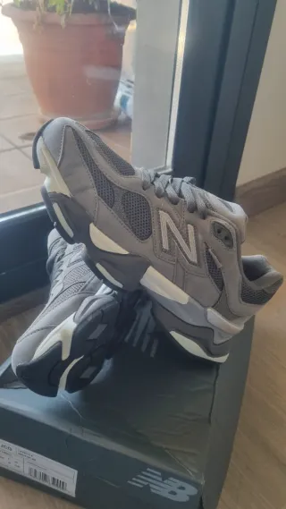 New Balance 9060 Gris/Blanco unisex
