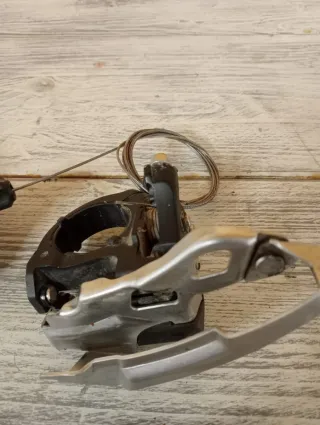 Desviador delantero y maneta Shimano Deore