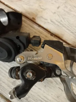 Desviador delantero y maneta Shimano Deore