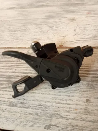 Desviador delantero y maneta Shimano Deore