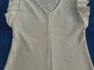 Blusa blanca T M. Medidas en descripción