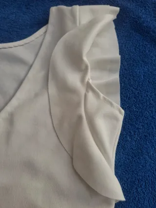 Blusa blanca T M. Medidas en descripción