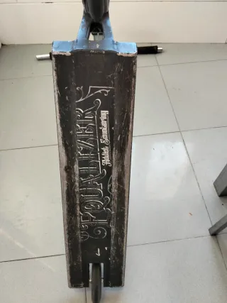 Patinete Scooter Negro.