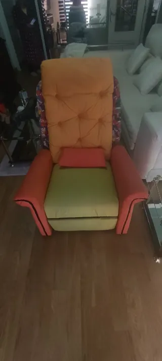 Sillón reclinable de tela