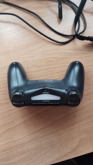 PS4 Slim Negra + Mando + 3 Juegos